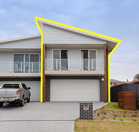 'Birubi Breezes' 2/7 Fitzroy St - Large Duplex with Air Conditioning WIFI  only 5 minute walk to the beach - Hervey Bay Accommodation