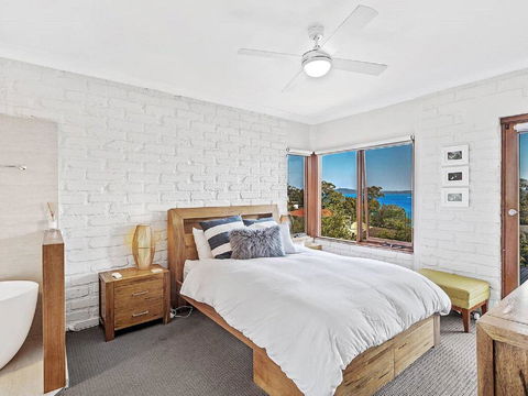 'Nunkeri', 5 Kerrie Close - Stunning House With Fabulous Views, Linen, WIFI & Air Conditioning - Tourism Hervey Bay 1