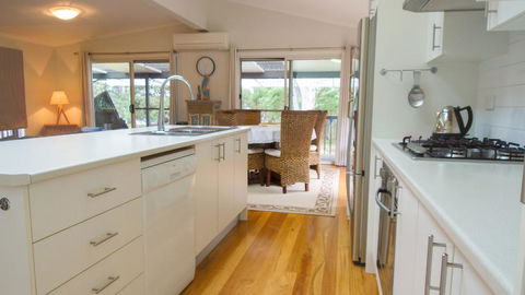'RIVERSIDE RETREAT' 544 Ocean Drive, North Haven - Tourism Hervey Bay 2