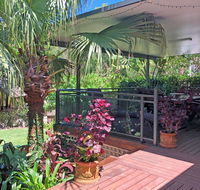 'Sandy Palms' 28 Moorooba Cr - Beautiful Home with Wifi Air-con and Boat Parking - Tourism Hervey Bay
