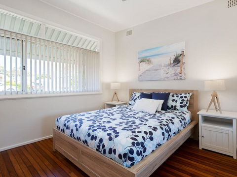 'Shoalz', 28 Rigney Street - Renovated Pet Friendly Cottage & Boat Parking - Hervey Bay Accommodation 1