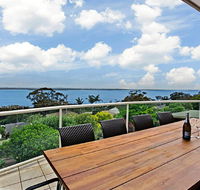 'The Bay' 25 Wallawa Rd - huge home with aircon spectacular views  chromecast - Tourism Hervey Bay