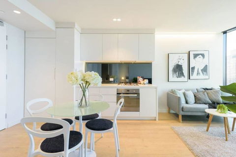 08, 1Bd 1Bth SkyCastle, Lvl 55 StunningView, FreeTram - Tourism Hervey Bay 3