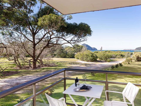 1 'Intrepid', 3 Intrepid Close - Amazing Views Of Shoal Bay, Only 100m From The Beach - Tourism Hervey Bay 0