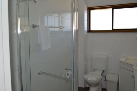 1 Lakeview Plaza - Hervey Bay Accommodation 2