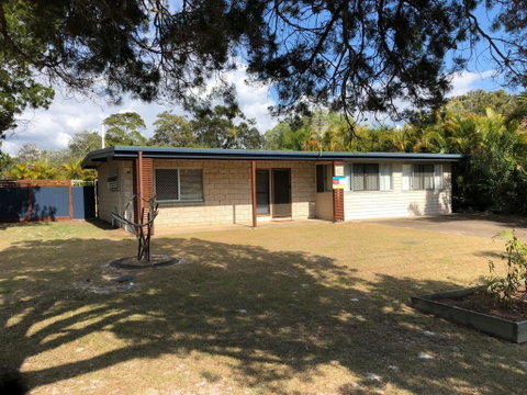 10 Cypress Avenue - Rainbow Beach, Fantastic Beach Location - Hervey Bay Accommodation 2