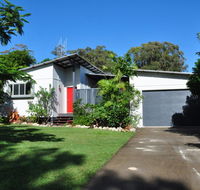 10 Double Island Drive - Modern family home centrally located swimming pool  outdoor area - Tourism Hervey Bay