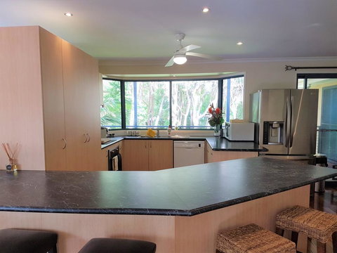 10 Naiad Court -Beach Retreat In The Bush - Hervey Bay Accommodation 2