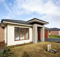 109 Cozy Cranbourne Family House 5Bed2Bath2Parking - Hervey Bay Accommodation