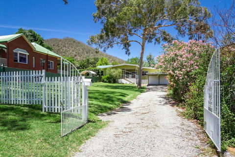 117 Fitzroy Street - Hervey Bay Accommodation 3