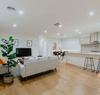 118 Refreshing 3BR Werribee Family House - Tourism Hervey Bay