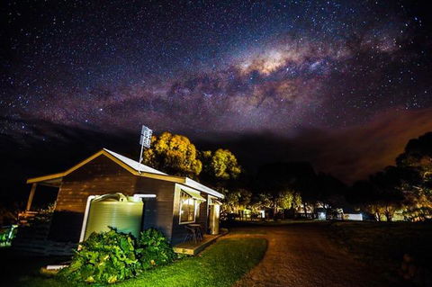 12 Apostles Cottages - Tourism Hervey Bay 0