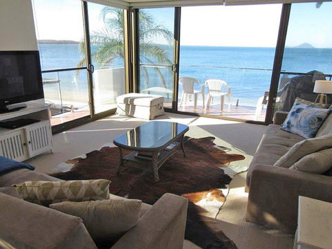 13 'Harbourside', 3-7 Soldiers Point Road - Fantastic Waterfront Unit - Tourism Hervey Bay 0