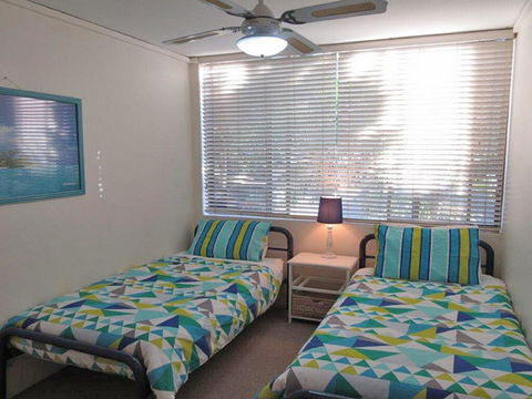 13 'Harbourside', 3-7 Soldiers Point Road - Fantastic Waterfront Unit - Tourism Hervey Bay 3