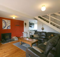 14 Cobbon Crescent Jindabyne - Hervey Bay Accommodation