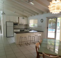 15 Larapinta Court - Family home with swimming pool in a quiet street and central location close to CBD - Hervey Bay Accommodation