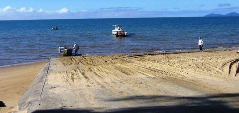 15 Robert Johnstone Parade - Hervey Bay Accommodation 2