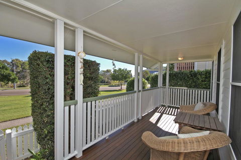 16 Beachway Pde, Marcoola: Linen Incl, WiFi, Pet Friendly, A/Cond. 500 BOND - Hervey Bay Accommodation 0