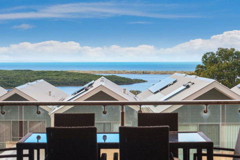 16 Seine Bay Apartment - Tourism Hervey Bay 0
