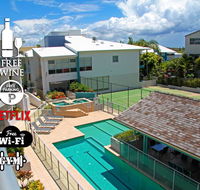 1BR Coolum Beach  Roof Terrace Spa Tennis Pool - Hervey Bay Accommodation