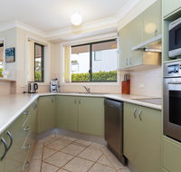 2 'Peninsula Waters' - three bedroom unit with spacious private courtyard  WIFI - Tourism Hervey Bay