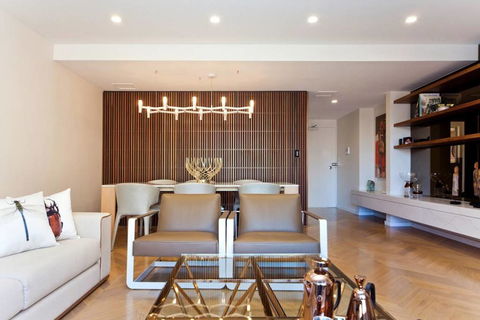 2 Bed Sydney Executive Apt Close To City - Tourism Hervey Bay 0