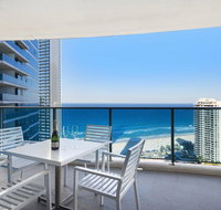 2 Bedroom Ocean View 27 Floors above H-Residences - Hervey Bay Accommodation