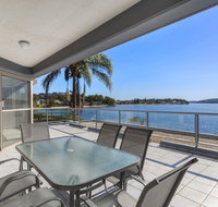 2 The Shores Soldiers Point - Waterfront - Uninterrupted Water Views INCLUDING ALL LINEN  TOWELS Free Wi-Fi - Tourism Hervey Bay