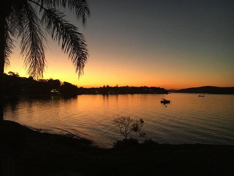 2 The Shores Soldiers Point - Waterfront - Uninterrupted Water Views INCLUDING ALL LINEN & TOWELS, Free Wi-Fi - Tourism Hervey Bay 3