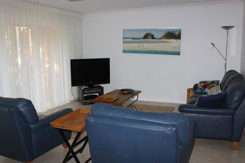 2/18-20 Kipling Street, Byron - Eastpoint - Hervey Bay Accommodation 3