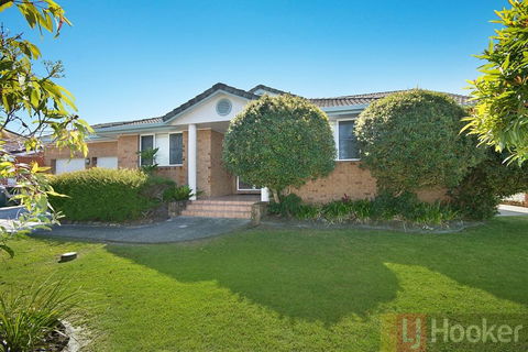 21 Melaleuca Drive - Hervey Bay Accommodation 1