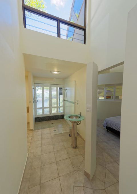 230 Scenic Drive - Hervey Bay Accommodation 3