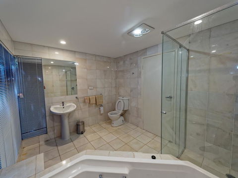230 Scenic Drive - Hervey Bay Accommodation 1