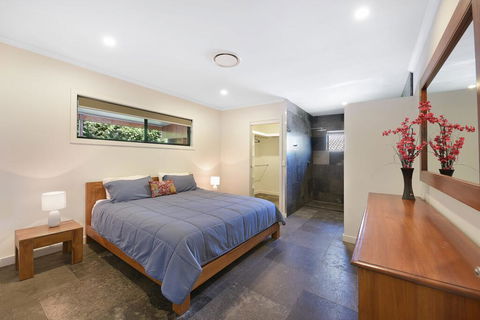 250 David Low Way, Peregian Beach - Hervey Bay Accommodation 2