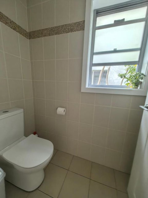 Beachfront Bliss 4BR Villa Direct Beach Access - Tourism Hervey Bay 2