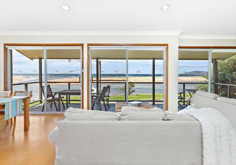 Beachfront Gerroa - Hervey Bay Accommodation 0