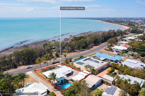 Beachfront - Hervey Bay Accommodation 0