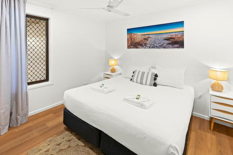 Beachfront - Hervey Bay Accommodation 4