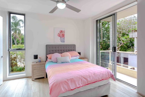 BELLEVUE HILL Close To Bondi - 2 Bathrooms & Pool - Hervey Bay Accommodation 1