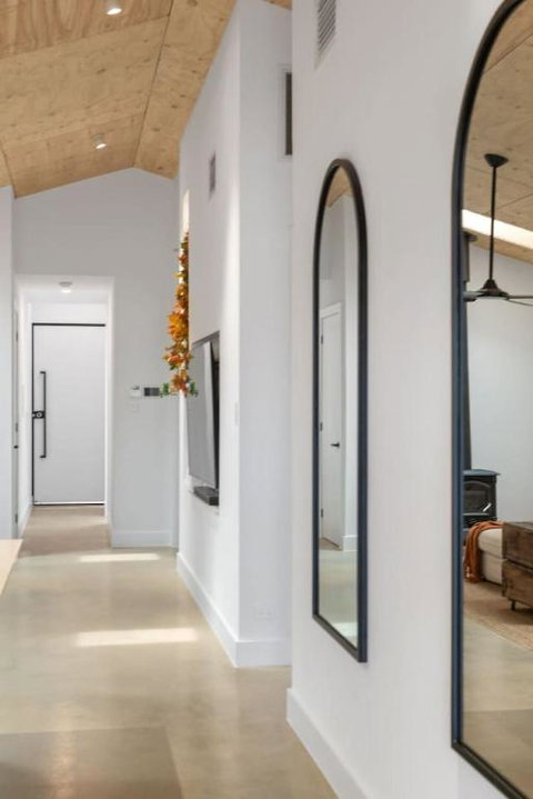 Birdwood Modern Rustic - Hervey Bay Accommodation 3