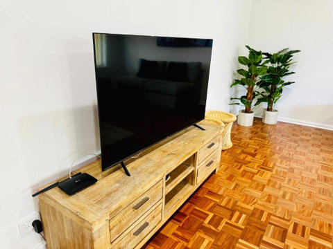 Birkinshaw Villa ( 3 Bedroom With Parkings ) - Hervey Bay Accommodation 3