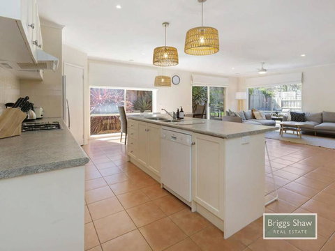 BLAIRGOWRIE TOPAZ..Great For Large Families. - Hervey Bay Accommodation 0