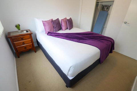 BLK Stays Guest House Deluxe Units Caboolture South - Hervey Bay Accommodation 4