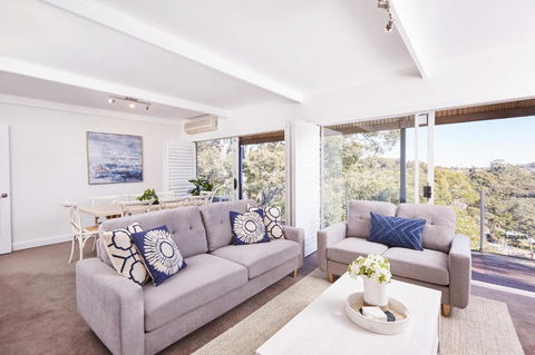 Bright And Spacious Family Home With Leafy Deck - Hervey Bay Accommodation 1