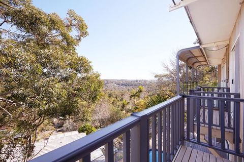 Bright And Spacious Family Home With Leafy Deck - Hervey Bay Accommodation 2