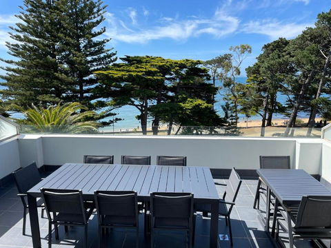 C-Scape Penthouse - Cowes Beach Front - Hervey Bay Accommodation 4