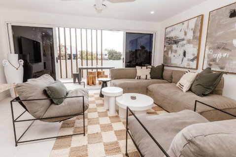 C & C By The Sea - Hervey Bay Accommodation 2