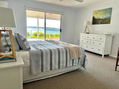 Cactus- Spectacular Views On The Ocean Front - Tourism Hervey Bay 3