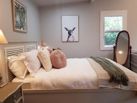 Candlebark Cottage - Tourism Hervey Bay 4