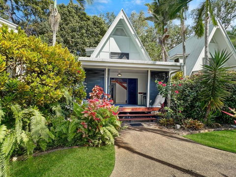 Canopy Chalet 6 - Tourism Hervey Bay 0